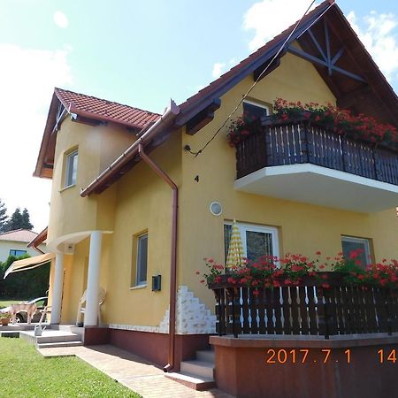 Akacfa Hortenzia Apartman ซาลาคาโรส ภายนอก รูปภาพ