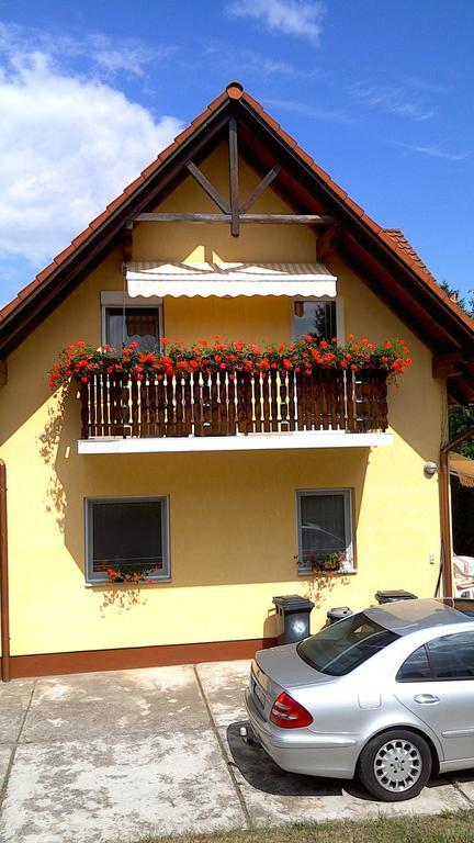 Akacfa Hortenzia Apartman ซาลาคาโรส ภายนอก รูปภาพ