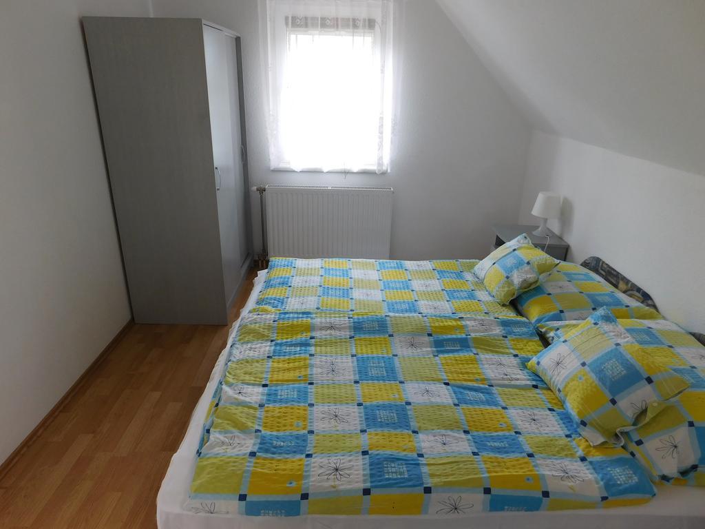 Akacfa Hortenzia Apartman ซาลาคาโรส ภายนอก รูปภาพ