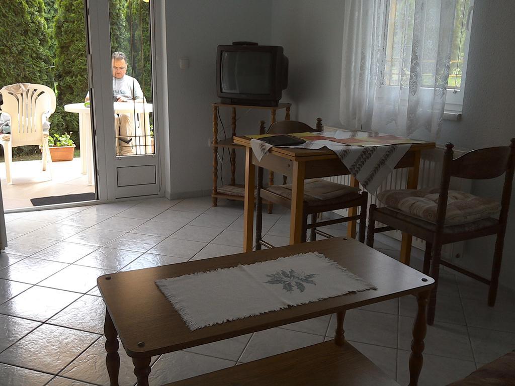 Akacfa Hortenzia Apartman ซาลาคาโรส ภายนอก รูปภาพ